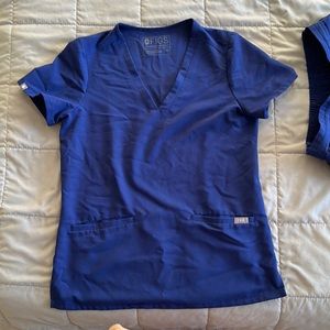 Figs womens scrub top and bottom xs